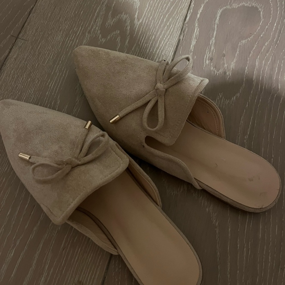 pointy flats